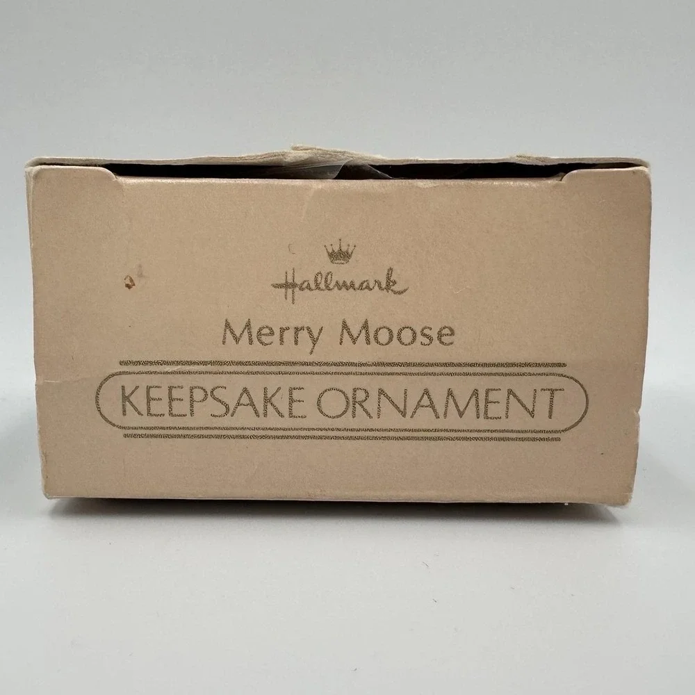 Vintage Hallmark Merry Moose Keepsake Ornament Ice Skating‎ Moose W Box